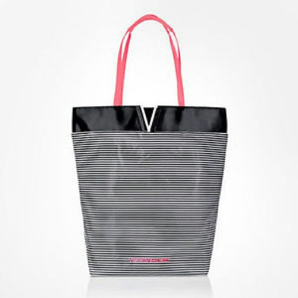 Victoria's Secret Beach/Travel tote & Sand Cover - Picture 2 of 3